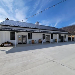 pole buildings images 1